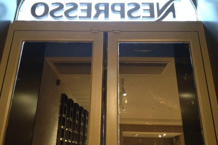 Pose de détecteurs d'ouverture discrets