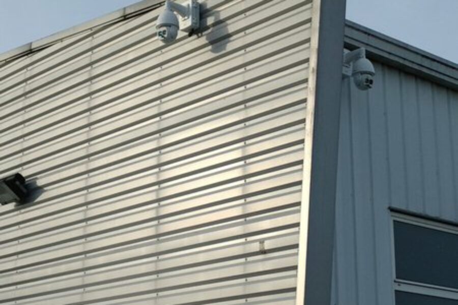 Dôme motorisé avec fonction tracking base logistique